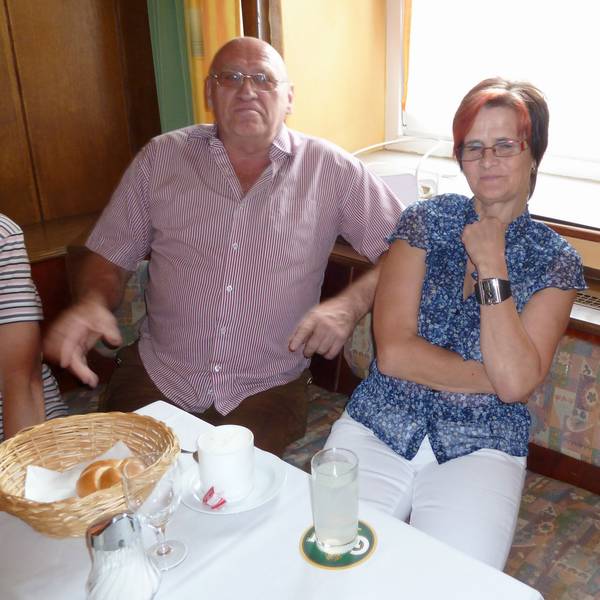 n_08  Dame neues Mitgl.jpg